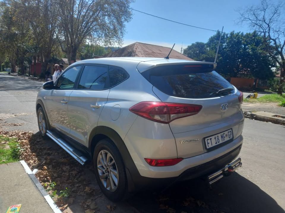 2017 HYUNDAI TUCSON 2.0 PETROL, AUTOMATIC, SILVER, 67000KMS, . SPARE KEY, REVERSE C