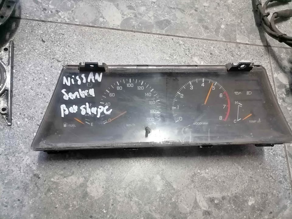 Nissan sentra box shape cluster