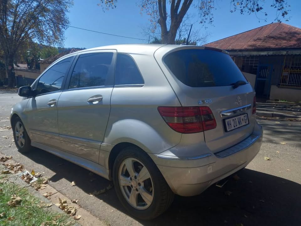 2010 Mercedes Benz B200 2.0 CDI Turbo DIESEL, Automatic, Silver, 105000kms