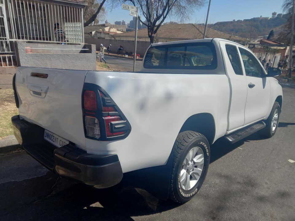 2020 TOYOTA HILUX EXTRACAB 2.4 GD6 DIESEL ENGINE, MANUAL, WHITE COLOR, MILEAGE 119,000KMS