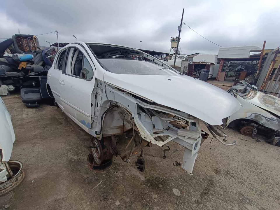 Peugeot 307 Stripping for spares - Private Seller Peugeot 307 Stripping for spares - Private Seller