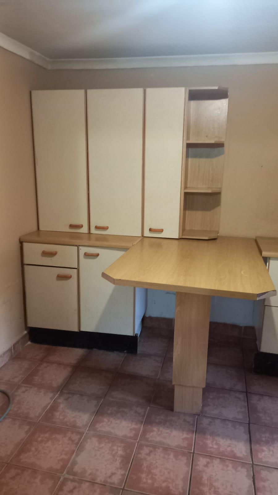 Mondeor, Johannesburg South, cottage, 1bed, 1bath, for rent. Junk Mail