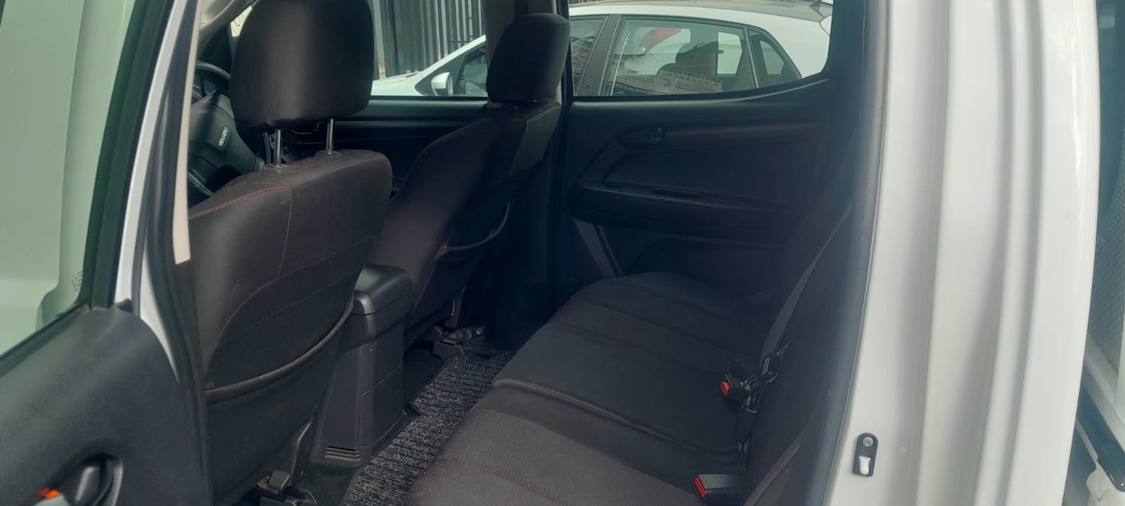 Used 2015 Isuzu KB 250D-Teq double cab LE - Private Seller