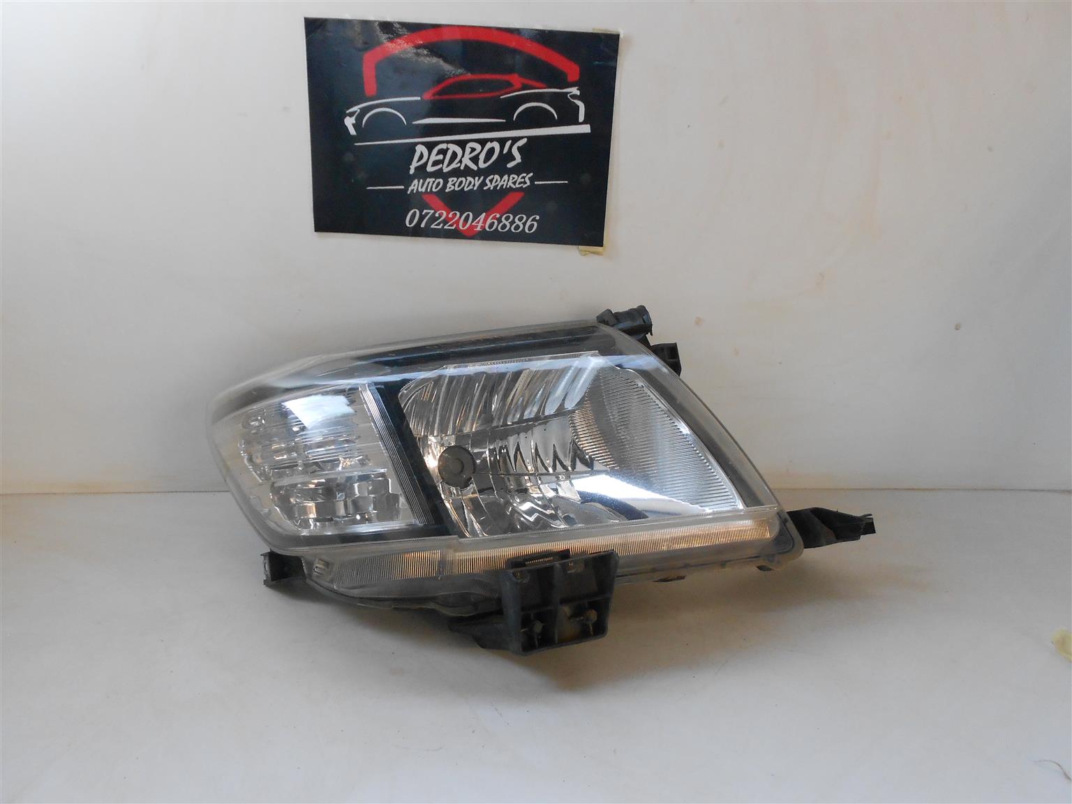 Toyota Hilux Facelift 2012-2016 Headlights