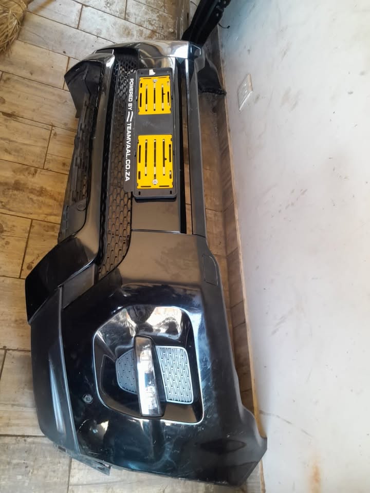 Range Rover Evoque old shape front bumper - Private Seller