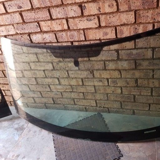 Land Rover Discovery Windscreens - Private Seller