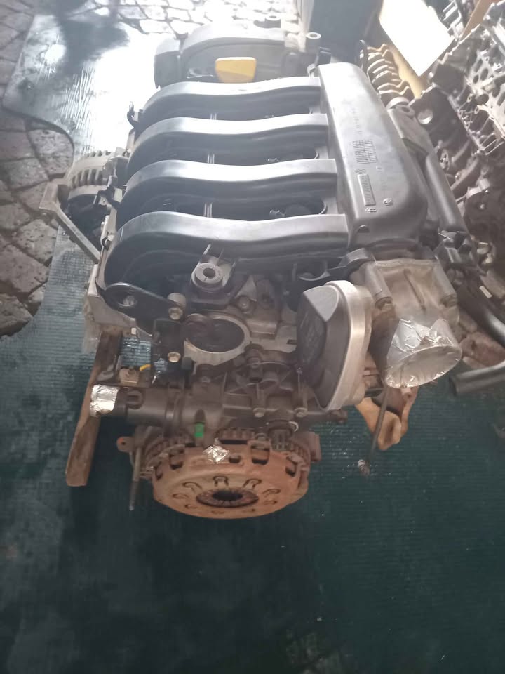 Renault megane ll eng code K4MT 1.6 complete engine for sale WhatsApp or cell - Private Seller Renault megane ll eng code K4MT 1.6 complete engine for sale WhatsApp or cell - Private Seller
