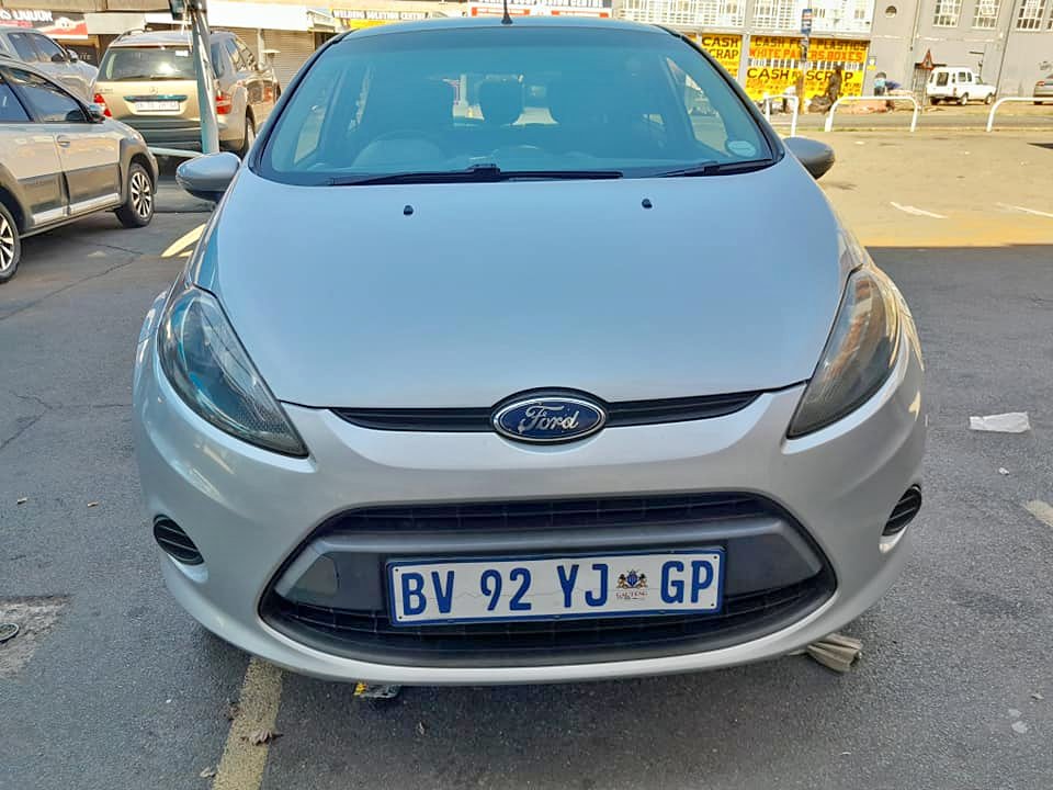 2011 FORD FIESTA 1.6 AUTOMATIC