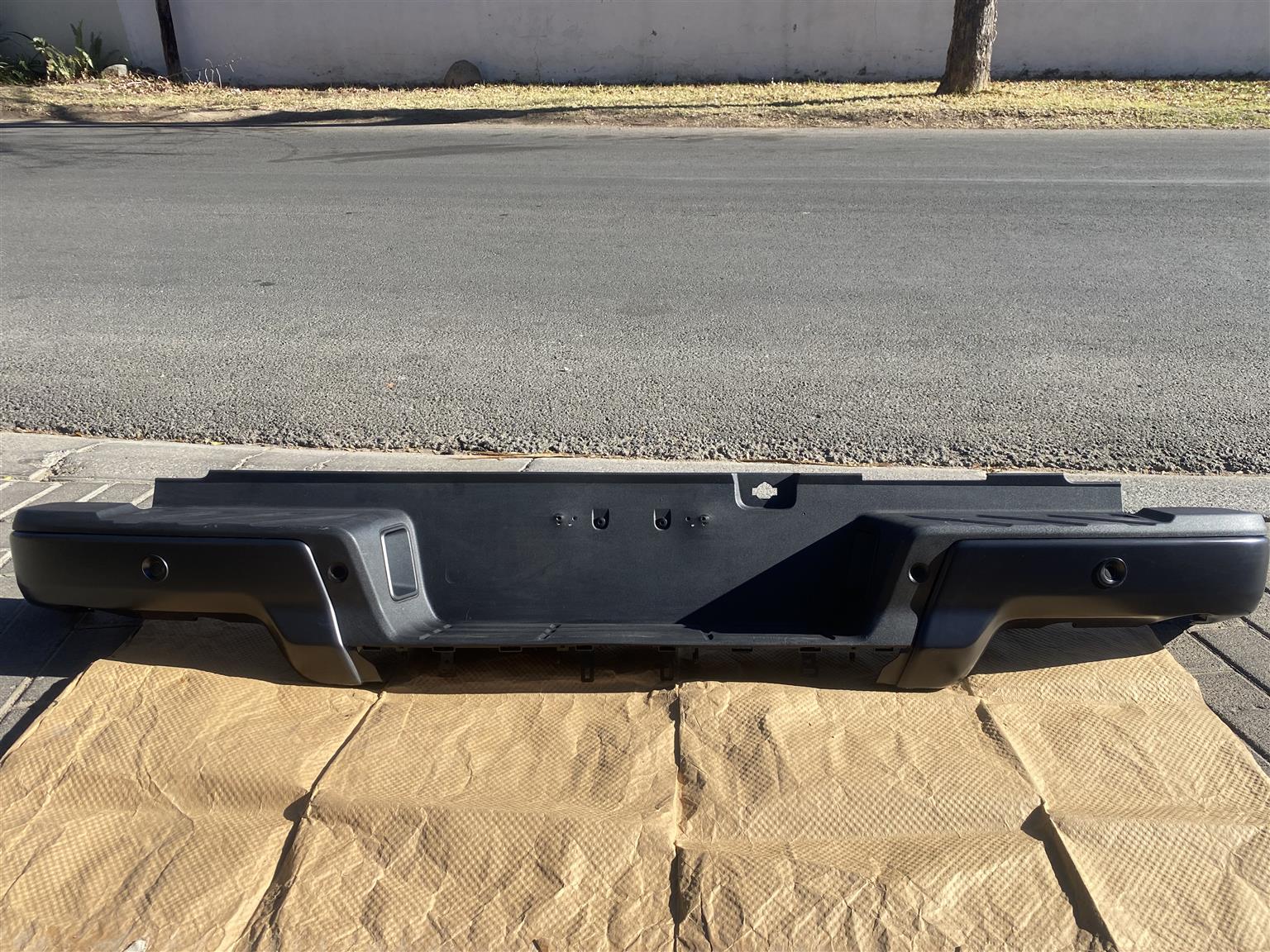 2024 FORD RANGER RAPTOR COMPLETE REAR BUMPER FOR SALE. IN PRISTINE ...
