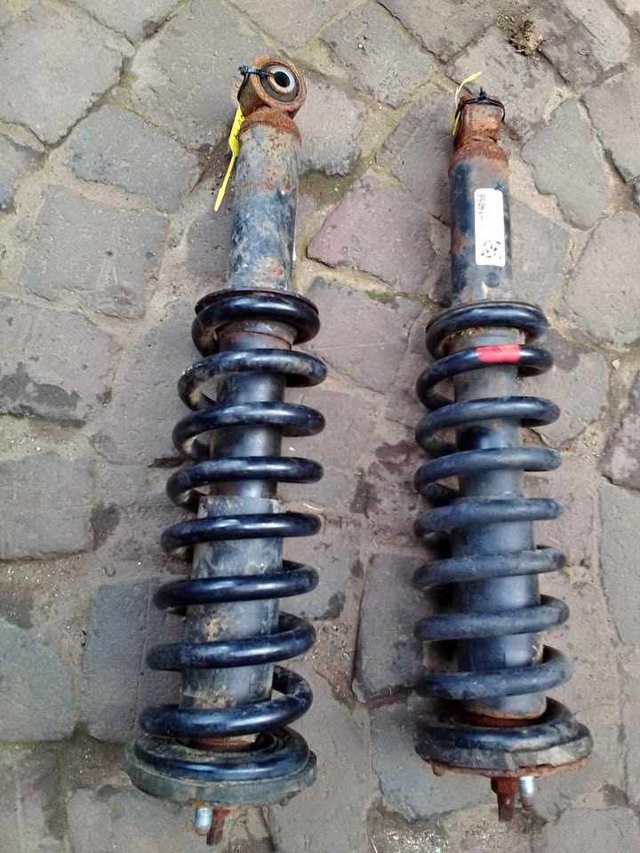 2016 Isuzu Kb250 shock n spring - Private Seller