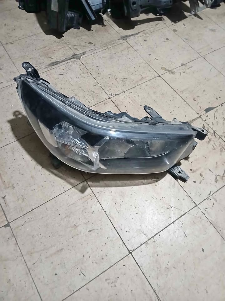 Toyota hilux gd6 headlight - Private Seller Toyota hilux gd6 headlight - Private Seller