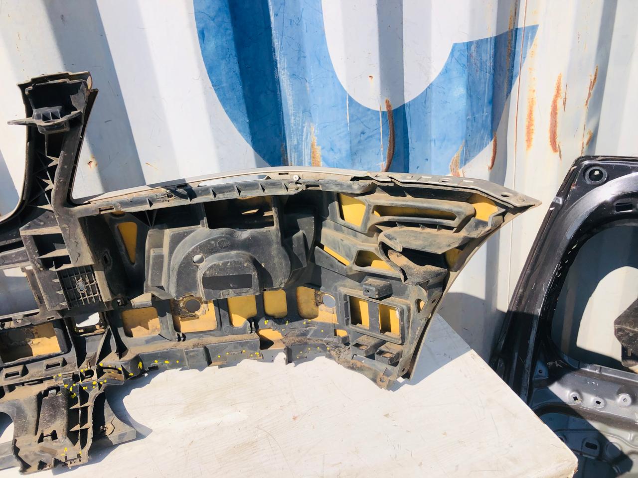 Mercedes Benz W164/X164 ML-class front bumper with pdc holes (2007-2009) - Private Seller Mercedes Benz W164/X164 ML-class front bumper with pdc holes (2007-2009) - Private Seller