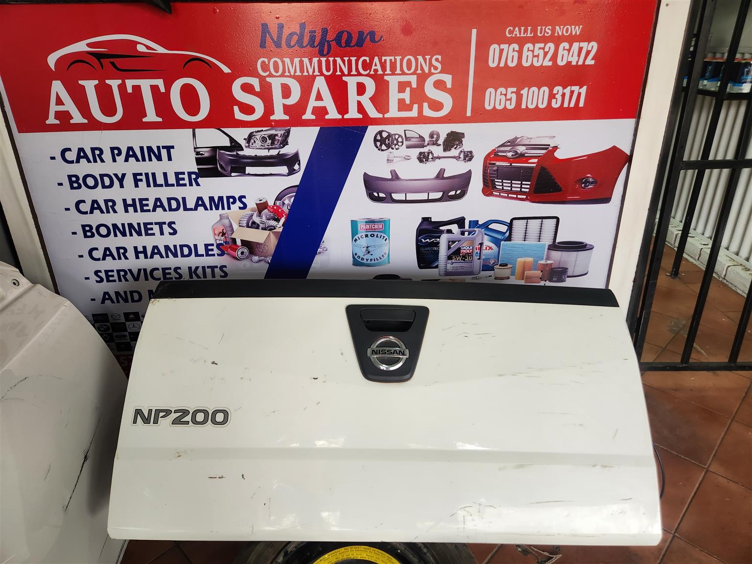 NISSAN NP200 Tailgate - Private Seller