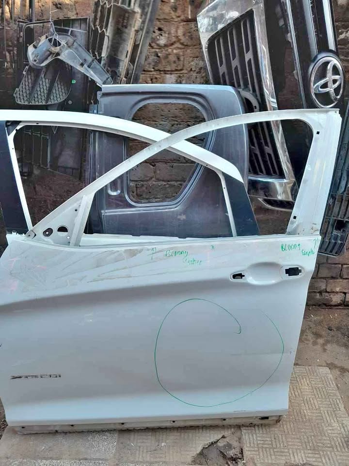 BMW X3 LEFT FRONT DOOR 2014 TO 2020 MODEL  Used Auto Body Spare Parts at Sema - Private Seller