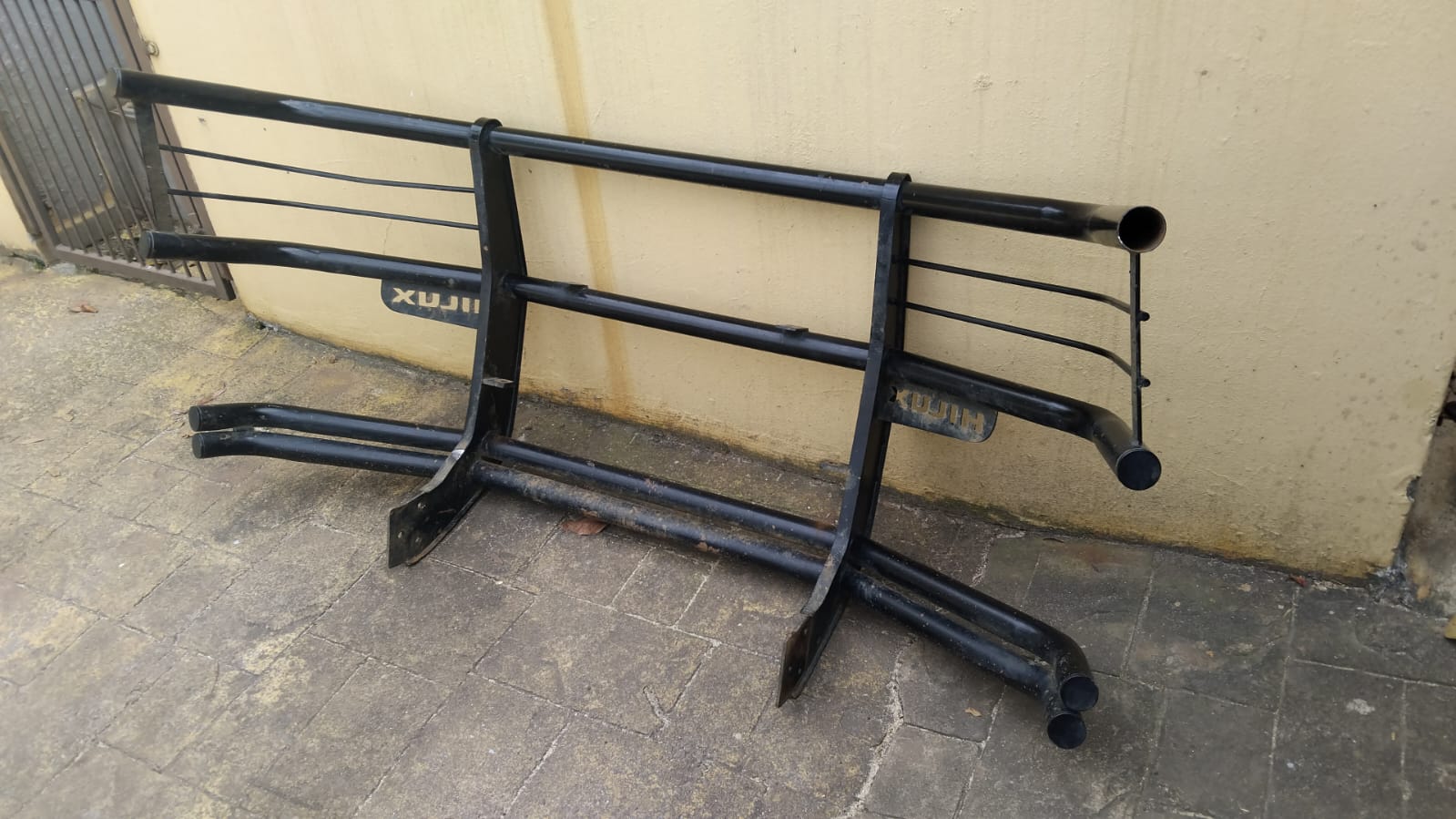Toyota bullbar and cattle frame black - Private Seller Toyota bullbar and cattle frame black - Private Seller