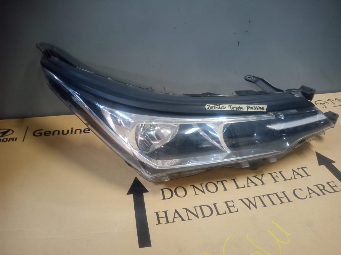2018-2021 TOYOTA COROLLA PRESTIGE RIGHT SIDE HEADLIGHT FOR SALE - Private Seller 2018-2021 TOYOTA COROLLA PRESTIGE RIGHT SIDE HEADLIGHT FOR SALE - Private Seller