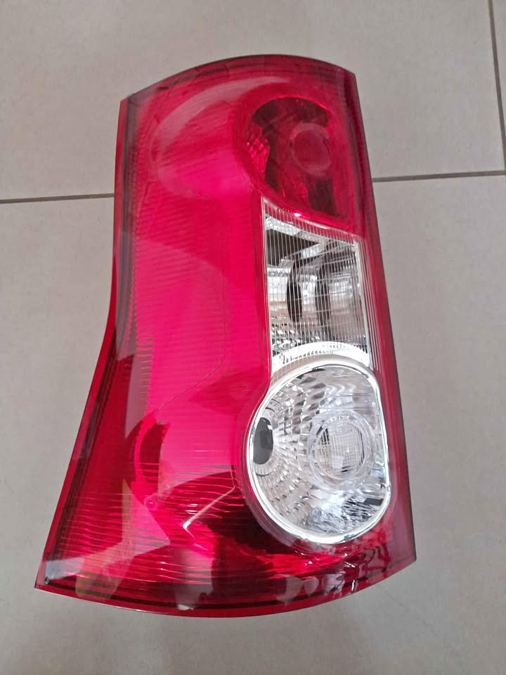 NISSAN NP200  2010/2022  BRAND NEW TAILLIGHTS FOR SALE PRICE
