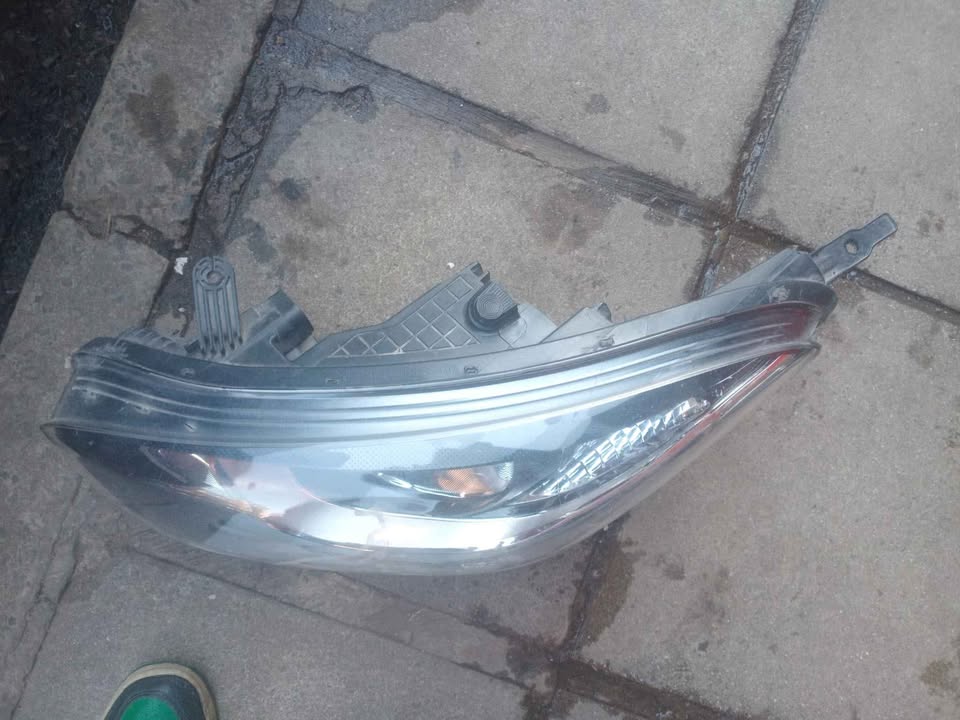 Hyundai I10 grand headlight