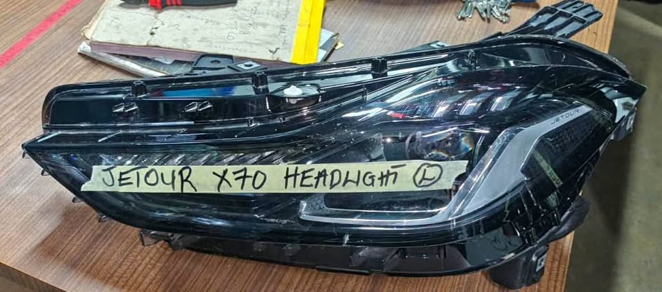 Jetour X70 LED headlight - Private Seller Jetour X70 LED headlight - Private Seller