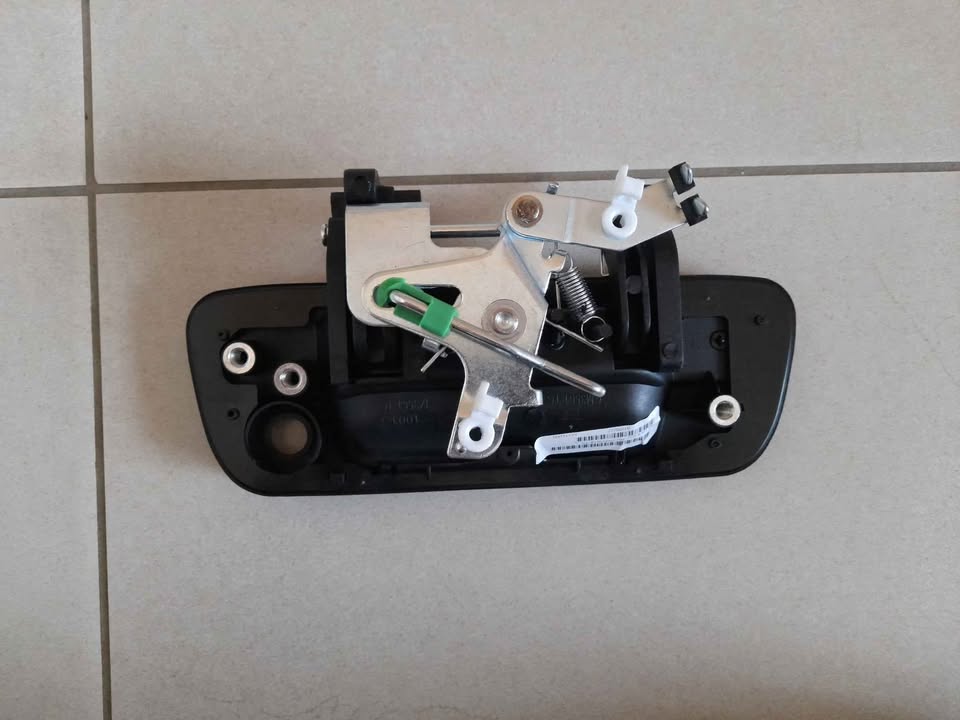 OPEL CORSA UTILITY 05/11 BRAND NEW TAILGATE HANDLES FORSALE