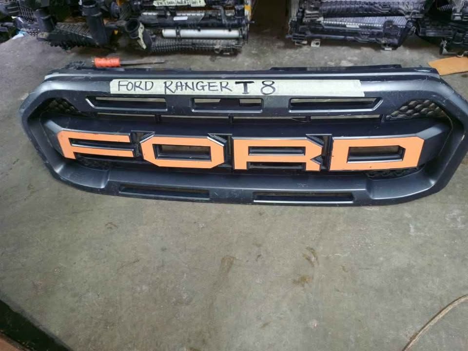 FORD RANGER T8 RAPTUR GRILL - Private Seller FORD RANGER T8 RAPTUR GRILL - Private Seller