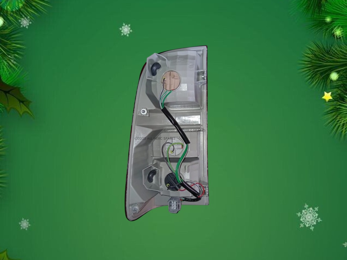TOYOTA HILUX RIGHT REAR TAIL LIGHT – BRAND NEW - Private Seller TOYOTA HILUX RIGHT REAR TAIL LIGHT – BRAND NEW - Private Seller