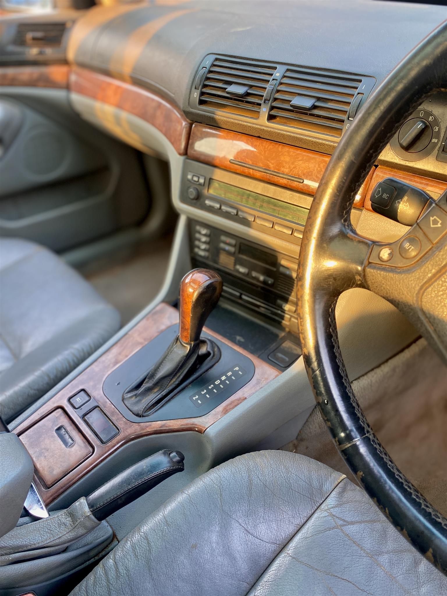 BMW E39 stripping for parts
