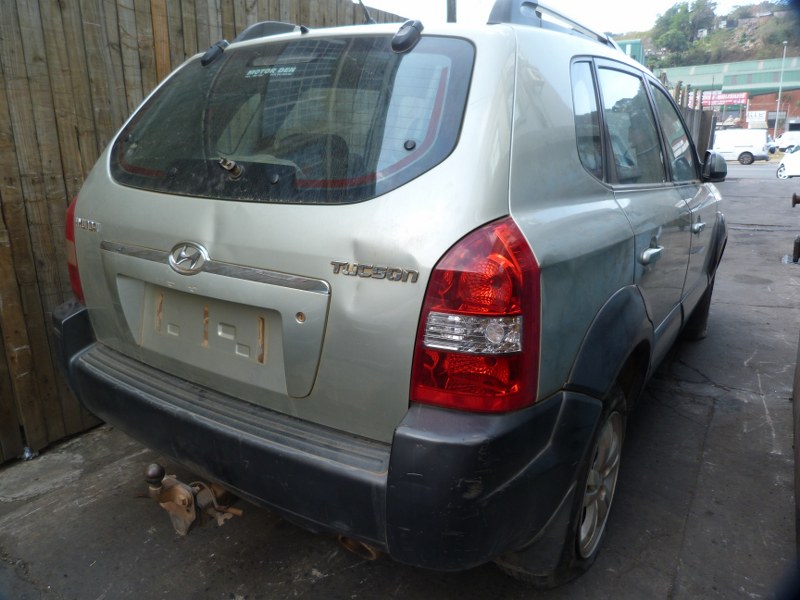 Hyundai Tucson 2.0 GLS Manual Green - 2006 STRIPPING FOR SPARES - Private Seller