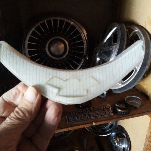 Steeringwheel hooter - Private Seller Steeringwheel hooter - Private Seller