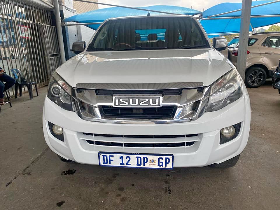 2014 ISUZU KB 300 D-TEC DOUBLE CAB 4X2 AUTOMATIC