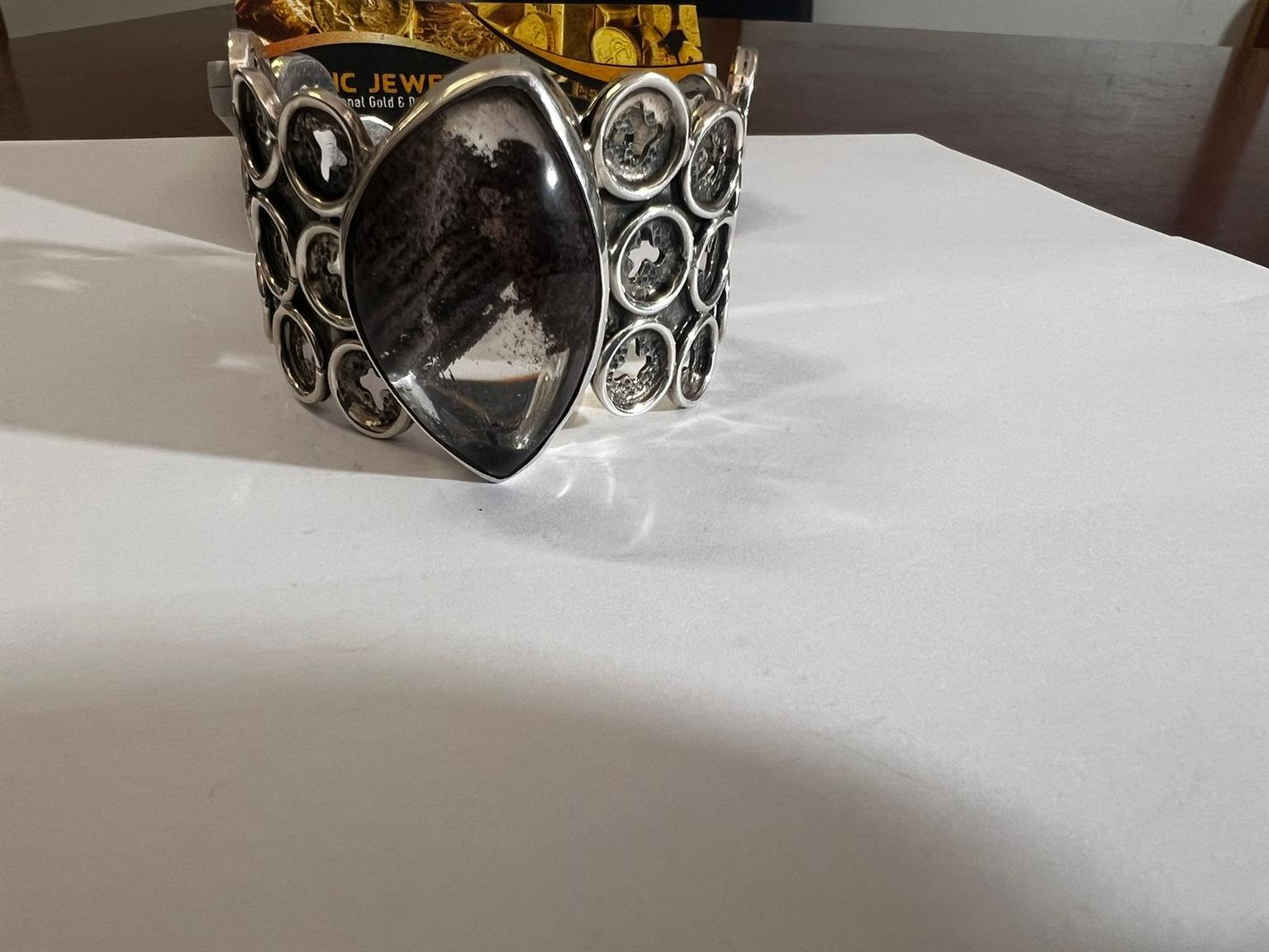 Vintage 925 Silver Ladies Hand Bangle