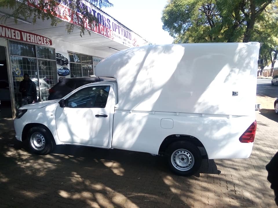 2022 TOYOTA HILUX 2.4 GD6 4X2 LOWBASE SINGLE CAB MANUAL WHITE DIESEL CANOPY SPARE KEY SERVICE