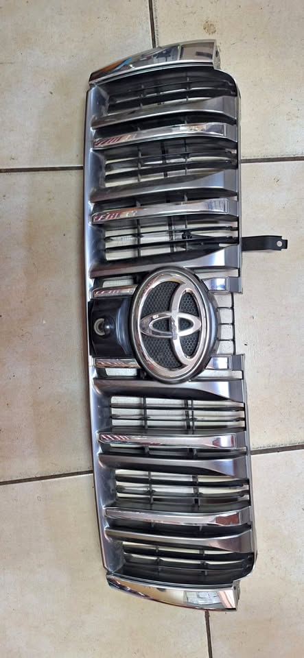Toyota prado grill with camera available - Private Seller Toyota prado grill with camera available - Private Seller