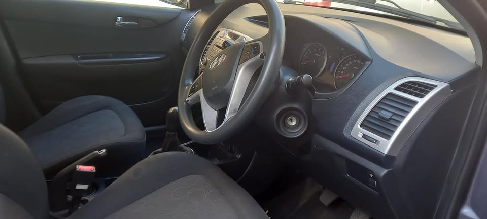 2010 HYUNDAI I20 1.4 MANUAL