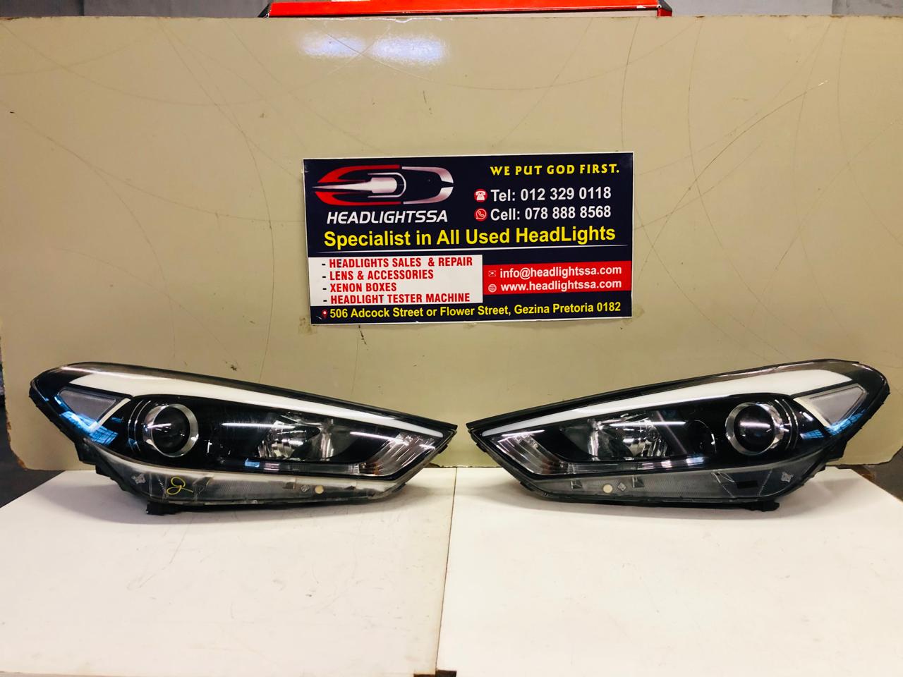 Hyundai Tucson left and right side headlights - Private Seller Hyundai Tucson left and right side headlights - Private Seller