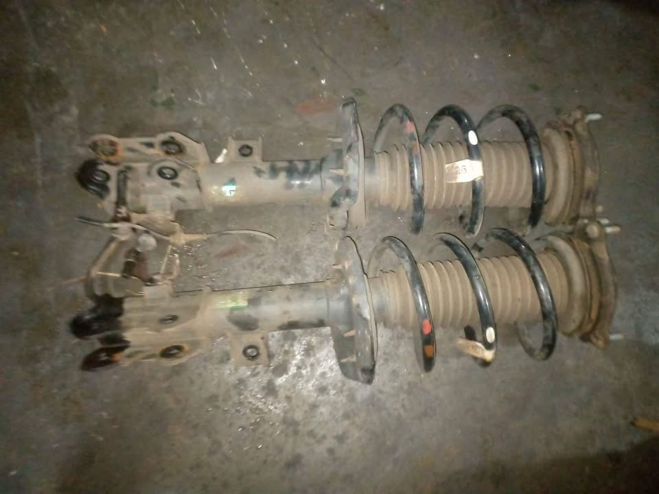 Hyundai Tucson automatic front shocks both sides - Private Seller Hyundai Tucson automatic front shocks both sides - Private Seller