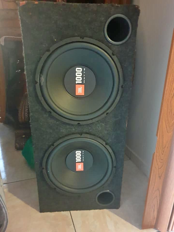 2x jbl subs and star sound front loader 2x jbl subs and star sound front loader