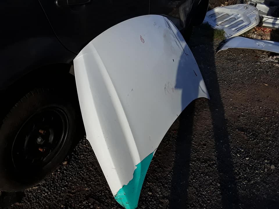 Kia Rio Bonnet - Private Seller Kia Rio Bonnet - Private Seller