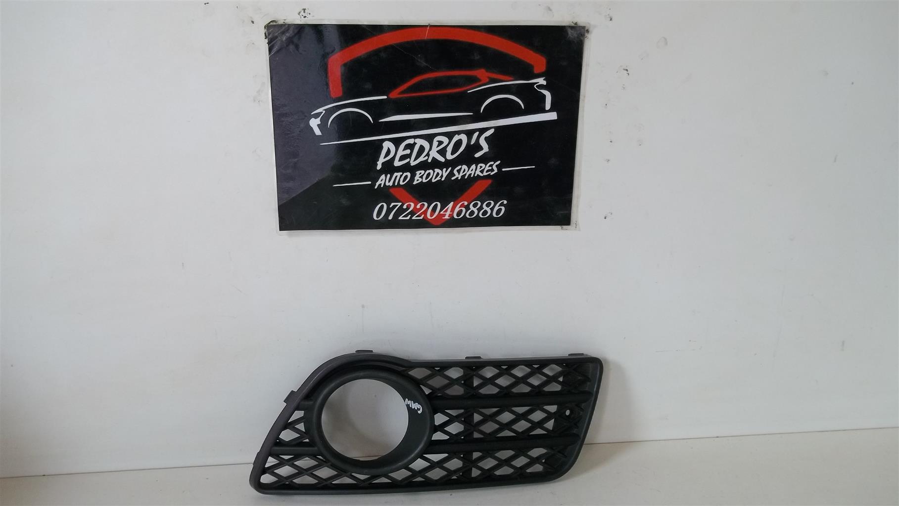 GWM Steed 5 right front fog light cover - Private Seller GWM Steed 5 right front fog light cover - Private Seller