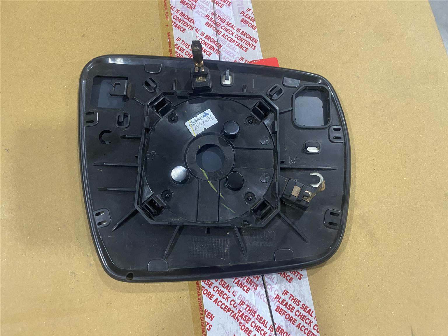 2024 ISUZU D-MAX DOUBLE CAB DOOR MIRROR GLASS LEFT SIDE FOR SALE. - Private Seller 2024 ISUZU D-MAX DOUBLE CAB DOOR MIRROR GLASS LEFT SIDE FOR SALE. - Private Seller