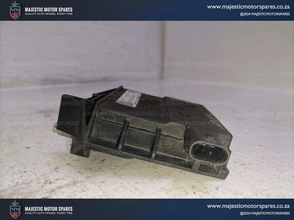 Mercedes C180 W205 Voltage Regulator for Sale - Private Seller