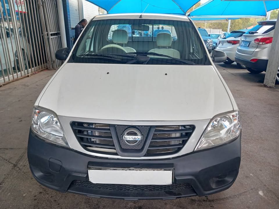 2016 NISSAN NP200 1.6 BAKKIE Transmission: Manual Mileage: Fueltype: Petrol White