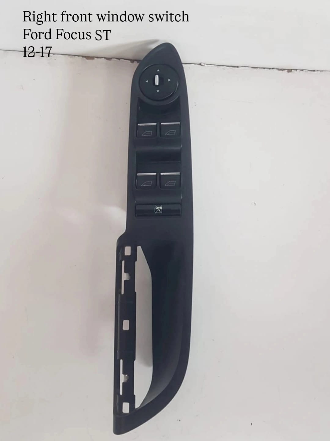 Ford Focus ST (2012-2017) Front Right Window Switch - Private Seller Ford Focus ST (2012-2017) Front Right Window Switch - Private Seller