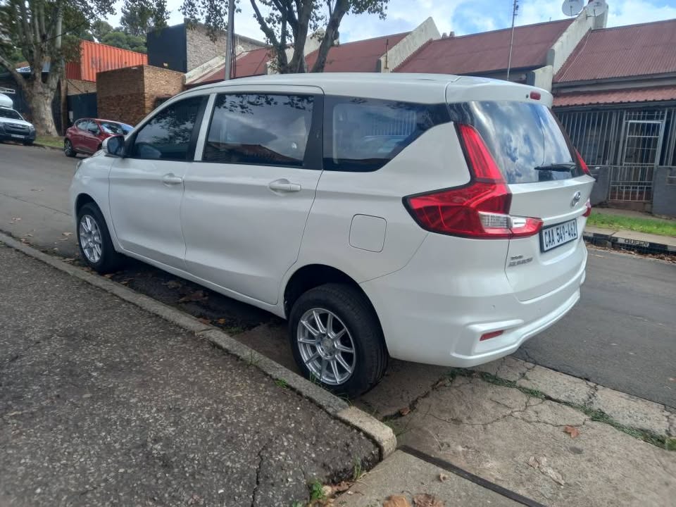 2014 Toyota Rumion Sx 1.5 Petrol, Manual, White