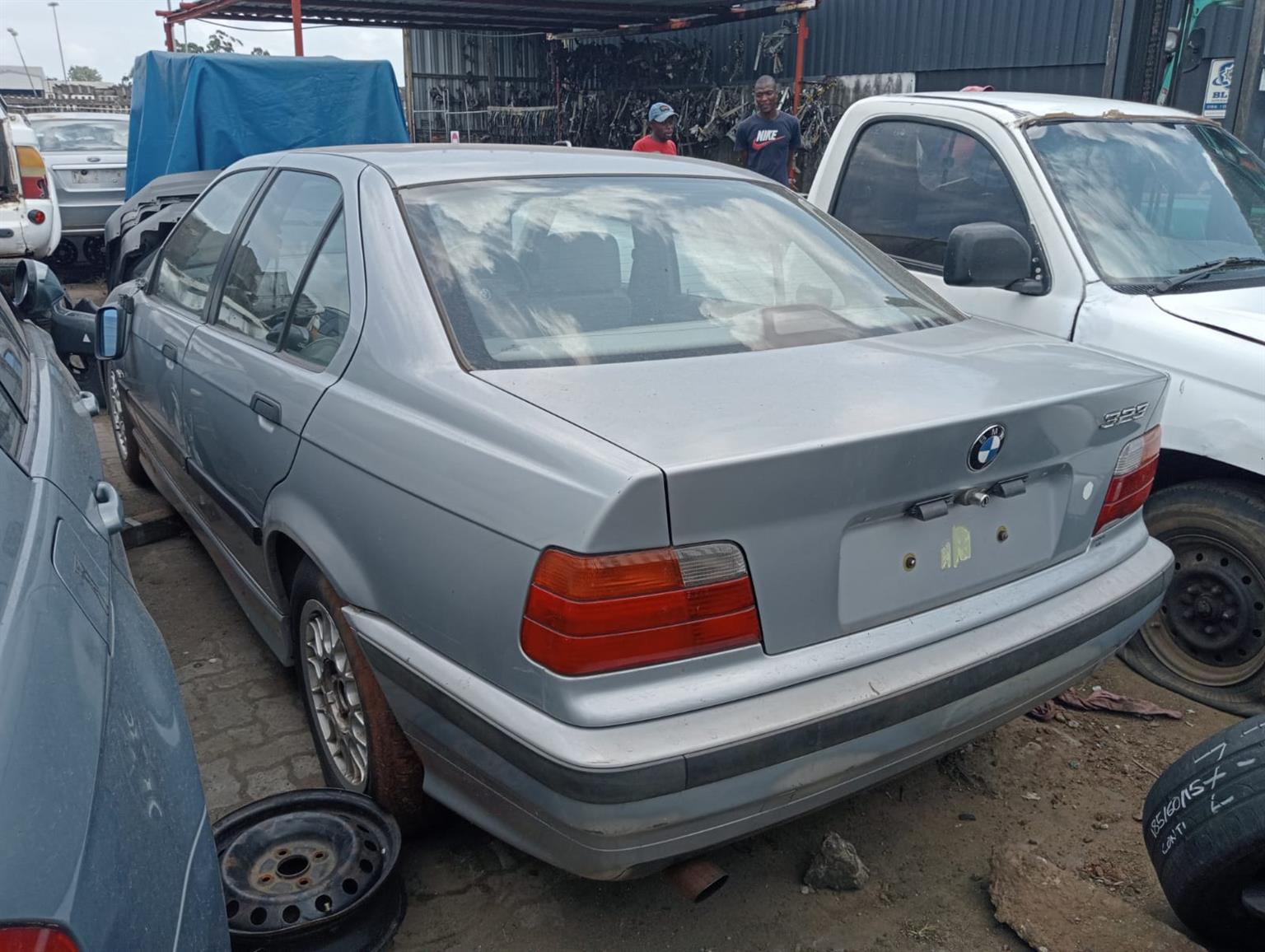 1995 BMW E36 318i - Stripping for Spares