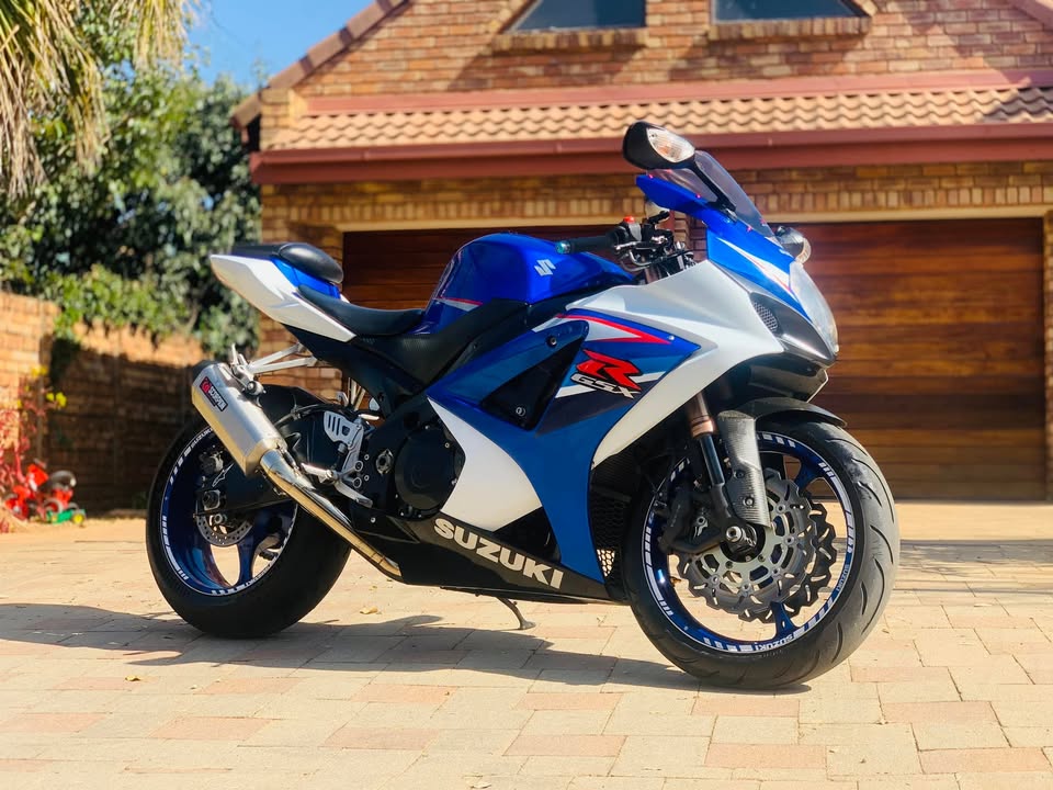 SUZUKI GSXR 1000 K7 - Private Seller