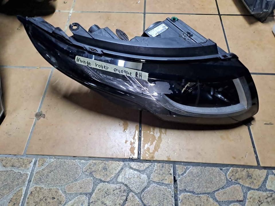 Lange Rover Evoque headlights both side - Private Seller Lange Rover Evoque headlights both side - Private Seller
