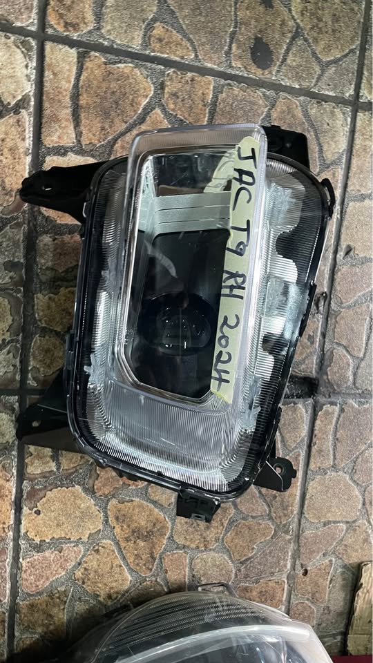 JAC T9 fog light - Private Seller JAC T9 fog light - Private Seller