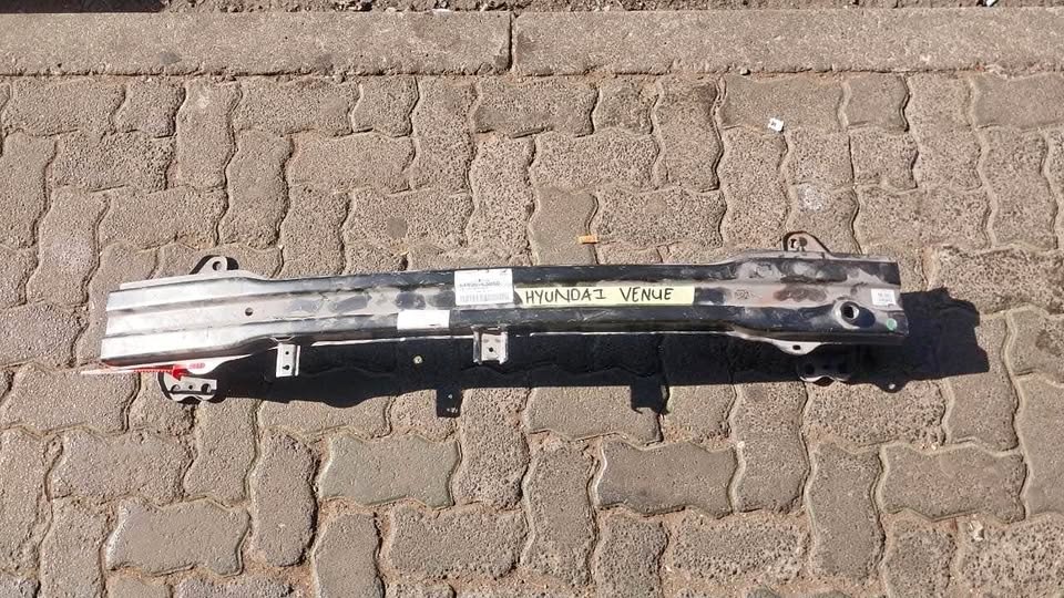 Hyundai Venue stiffener - Private Seller Hyundai Venue stiffener - Private Seller
