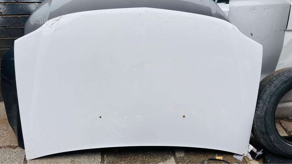 Nissan NP200 bonnet - Private Seller Nissan NP200 bonnet - Private Seller
